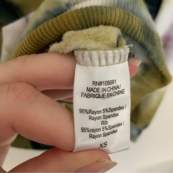 Young Fabulous  & Broke Tie Dye Off The Shoulder Oversized Sweater XS - Picture 4 of 10